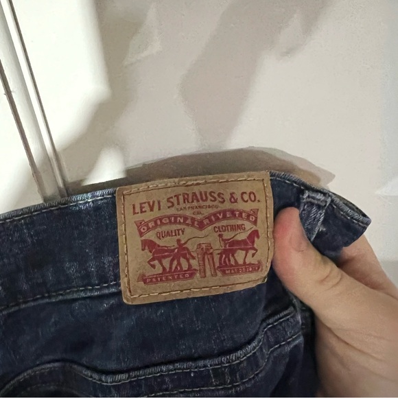 LEVI’S CLASSIC STRAIGHT JEANS SIZE 30 WOMENS - Picture 6 of 6